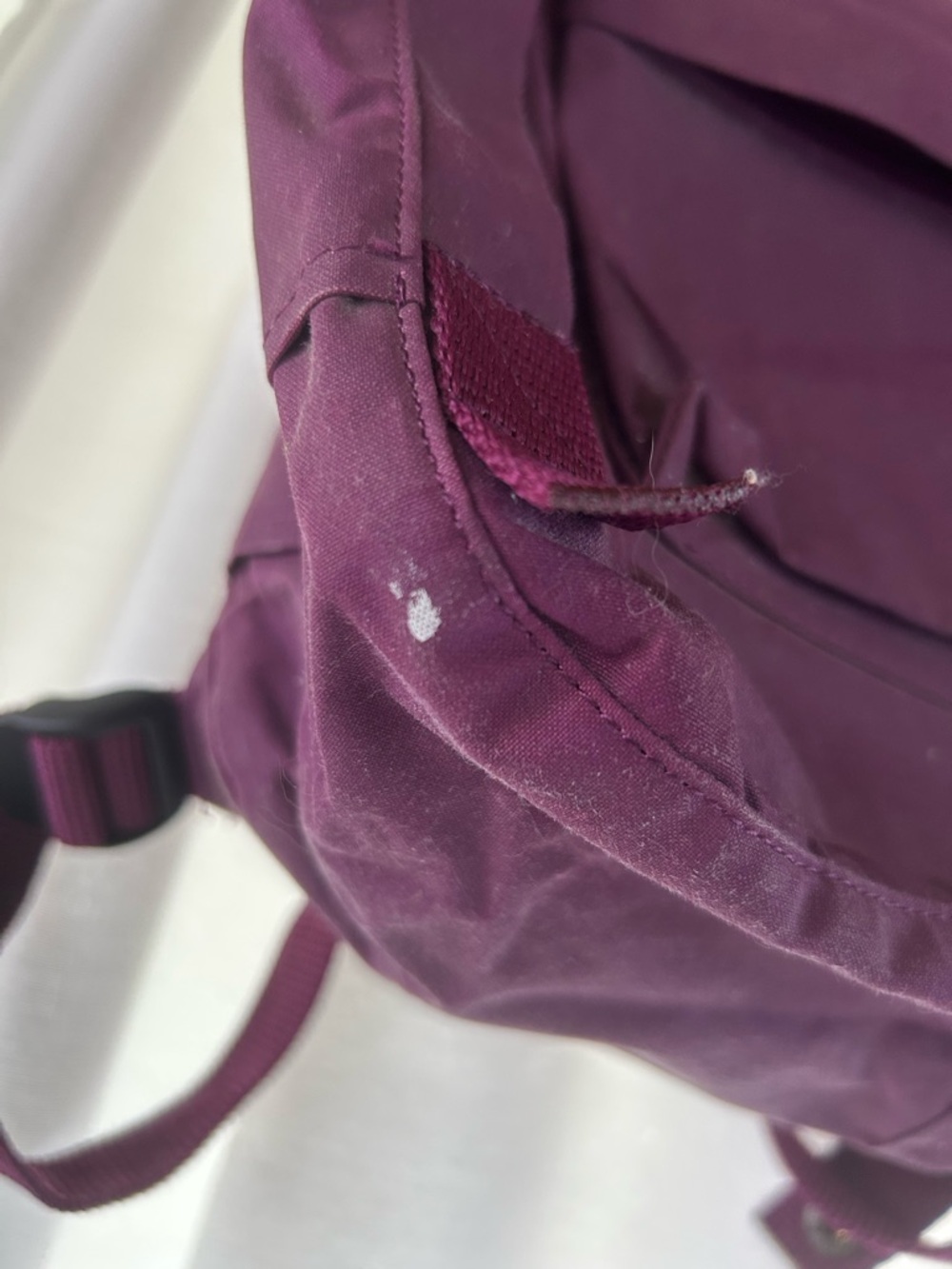 Fjallraven Kånken Backpack Raspberry - Picture 4 of 8